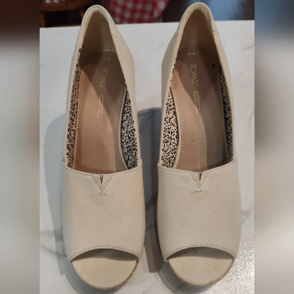 TOMS "MICHELLE" WOMEN'S 3.5" WEDGE HEAL OFF-WHITE CANVAS SHOES SIZE 11M - Picture 2 of 9